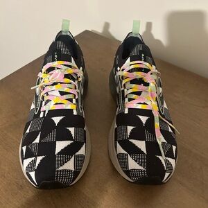 Brooks Levitate Stealthfit 6 Women’s Running Shoes